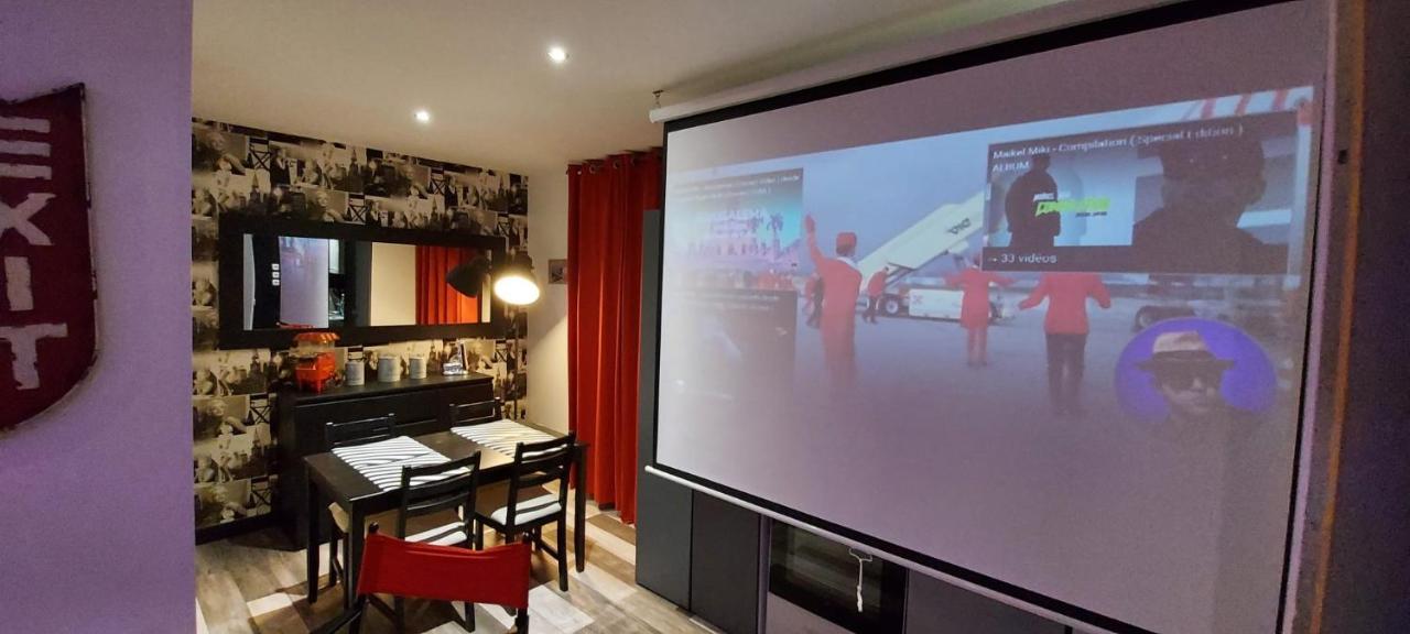Appartement Cinema Video-Projecteur Et Garage Honfleur Exterior photo